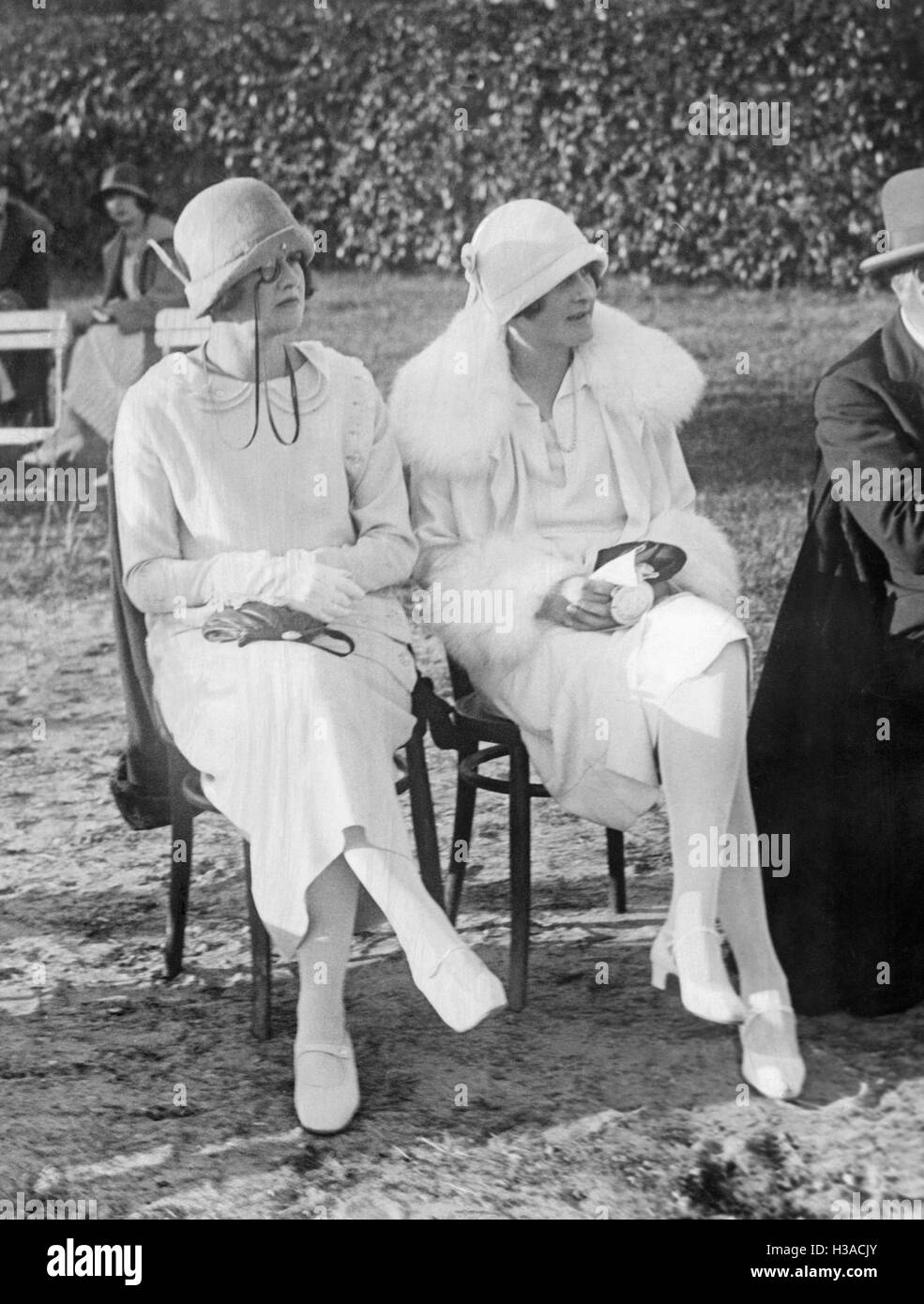 Spring fashion on the French Riviera, 1925 Stock Photo - Alamy