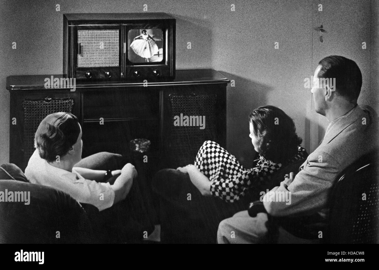Historic television, 1939 Stock Photo Alamy