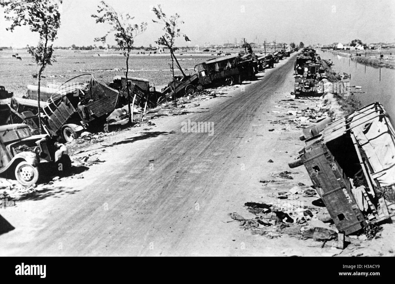 British line of retreat after the Battle of Dunkirk, 1940 Stock Photo