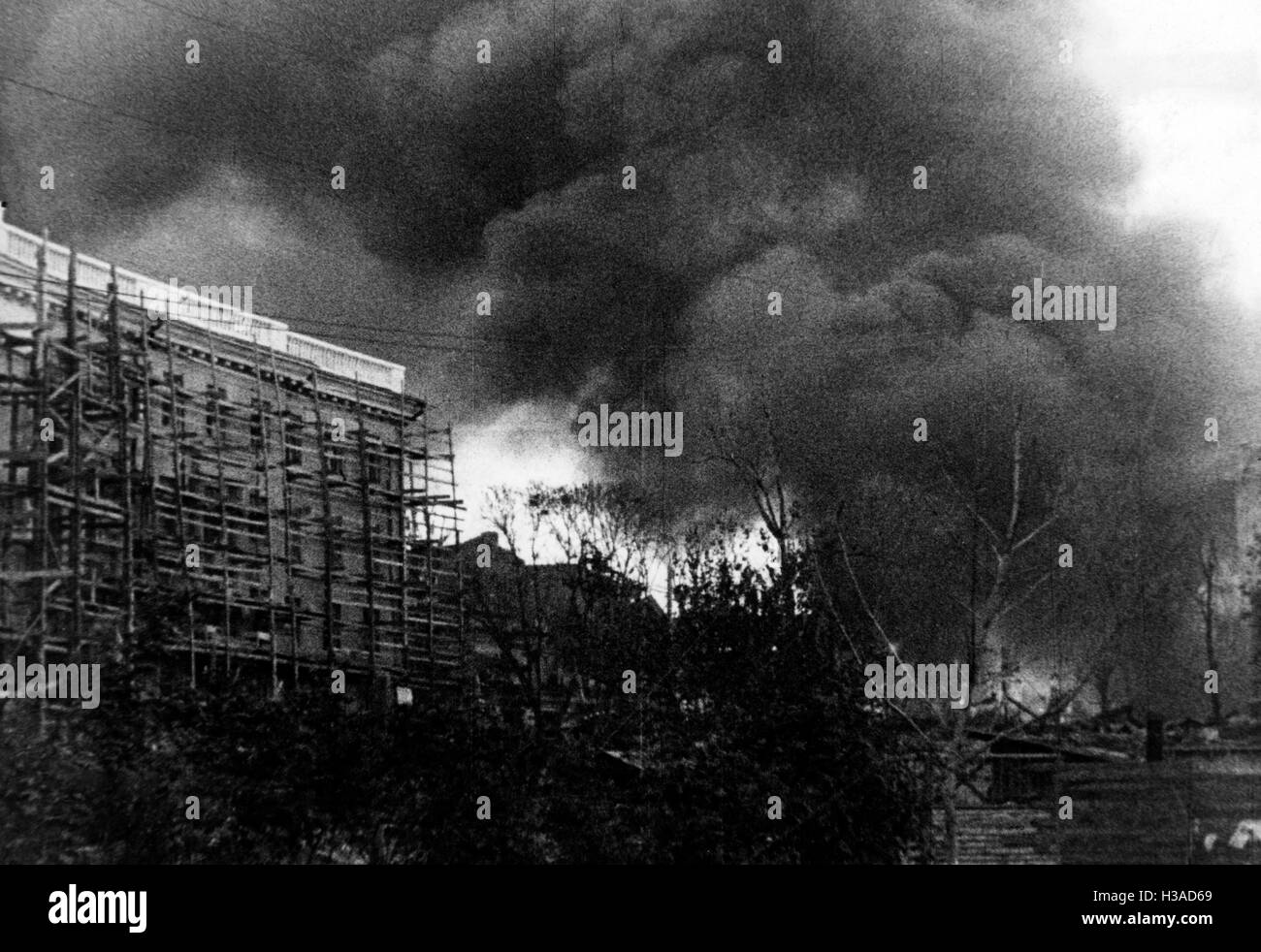 Burning houses in Smolensk, 1941 Stock Photo