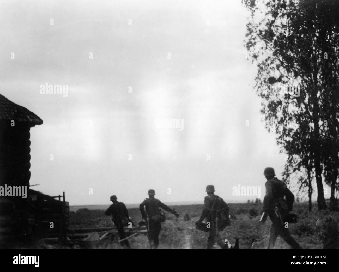 German infantry during an attack on the Eastern Front, 1941 Stock Photo