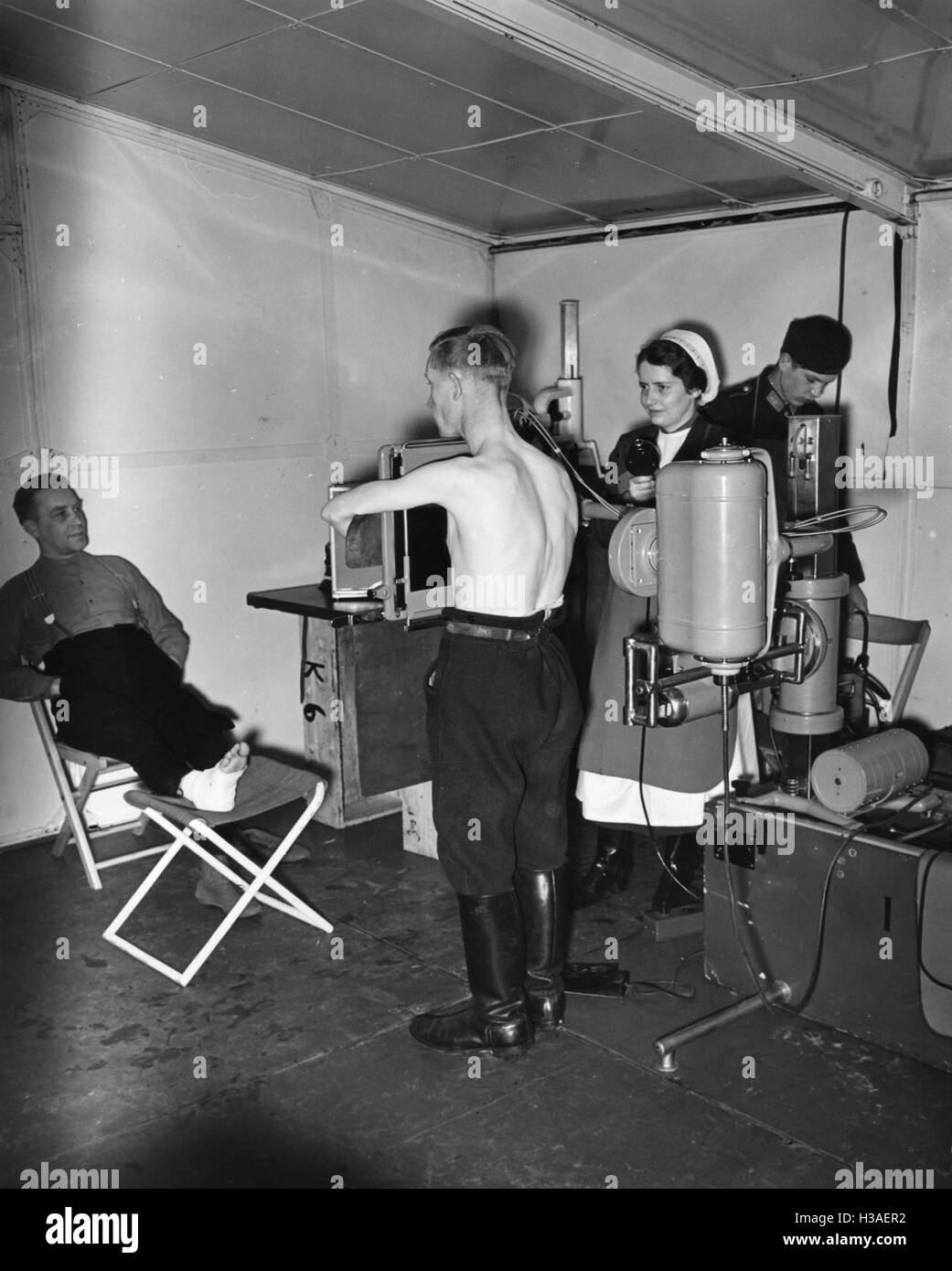 Medical services provided to Volhynian Germans in Lodz, 1940 Stock Photo