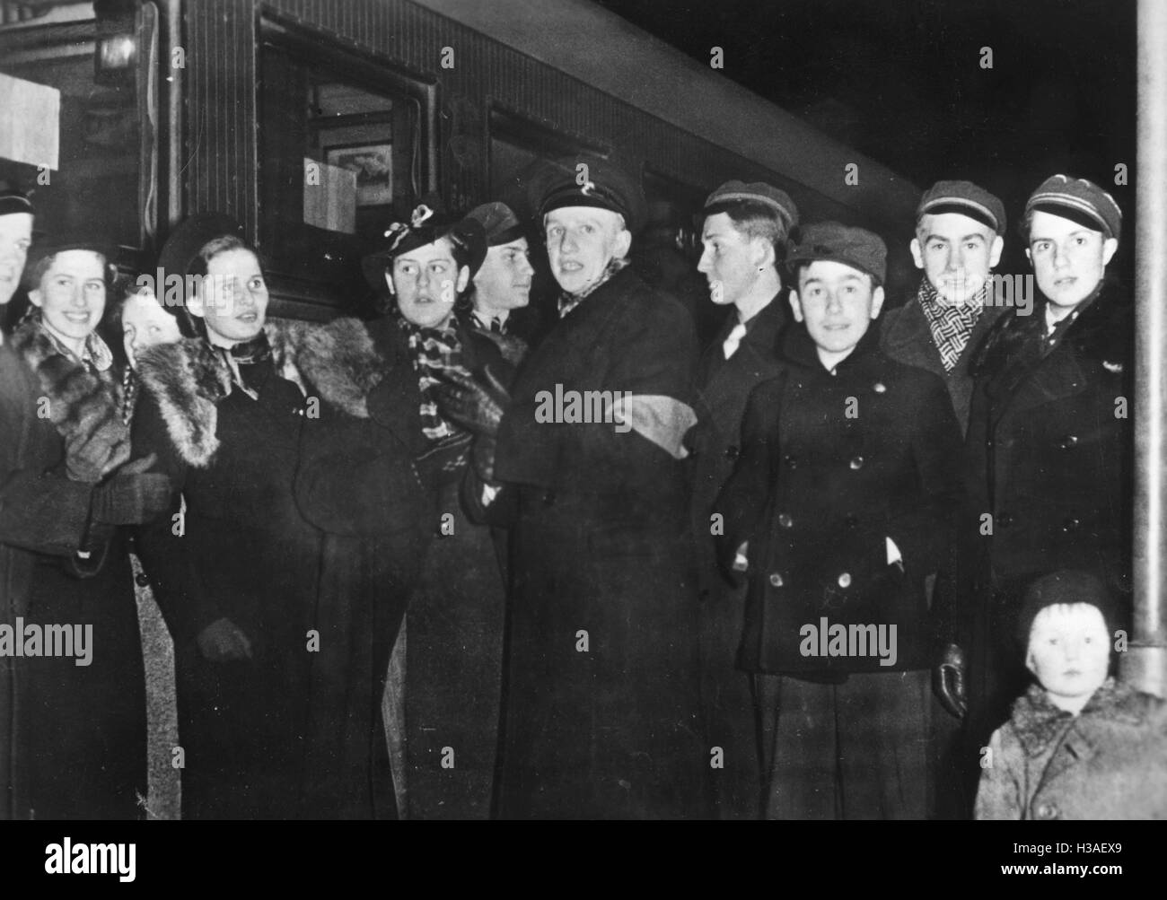 Teenage Baltic Germans before their resettlement, 1939 Stock Photo