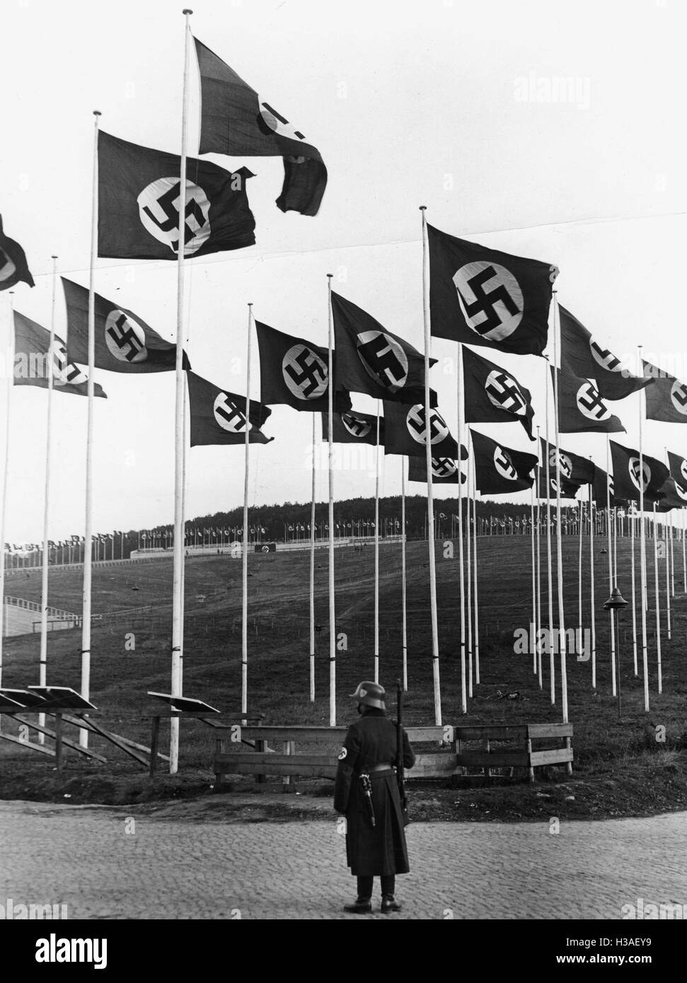 コレクション vintage ADVERTISING Solarine Swastika Nazi vintage poster hi-res stock photography and images