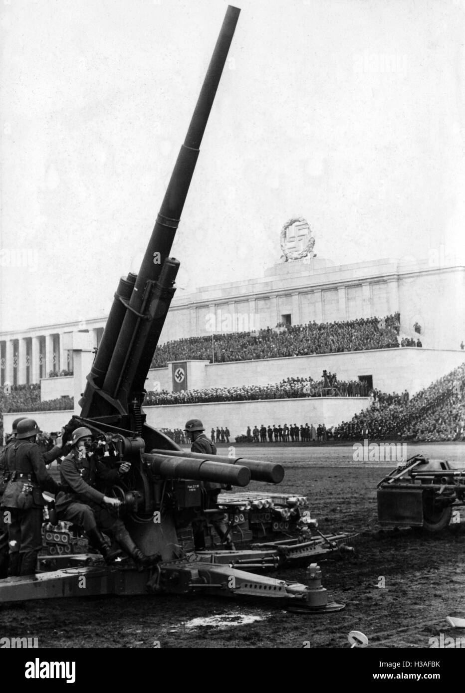 10.5-cm Flak 39 on the Day of the Wehrmacht, 1938 Stock Photo
