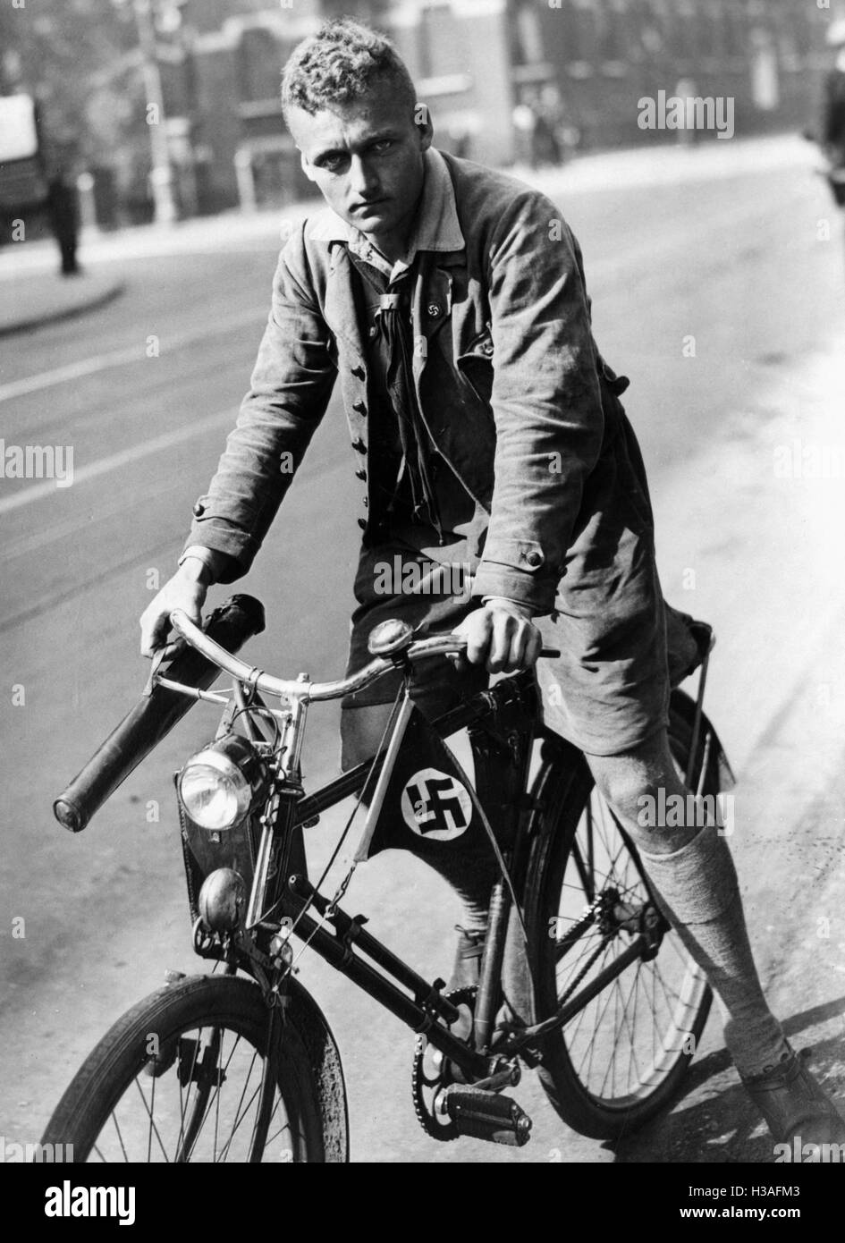 HJ member after a cycling trip in London,1932 Stock Photo