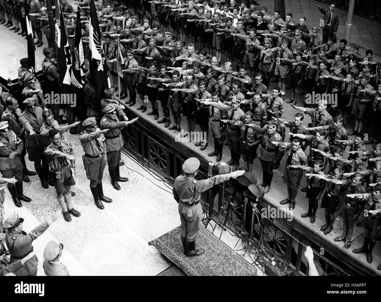 Goebbels greeting Hitler Youth members, 1935 Stock Photo