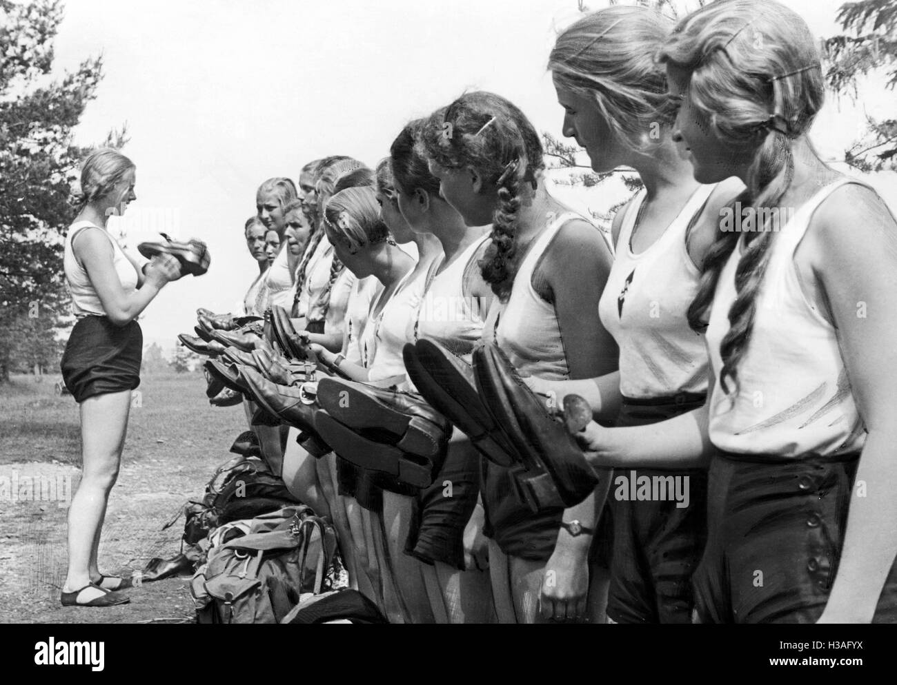 School Inspection In A BDM Camp 1937 Stock Photo Alamy school-inspection-in-a-bdm-camp-1937-stock-photo-alamy