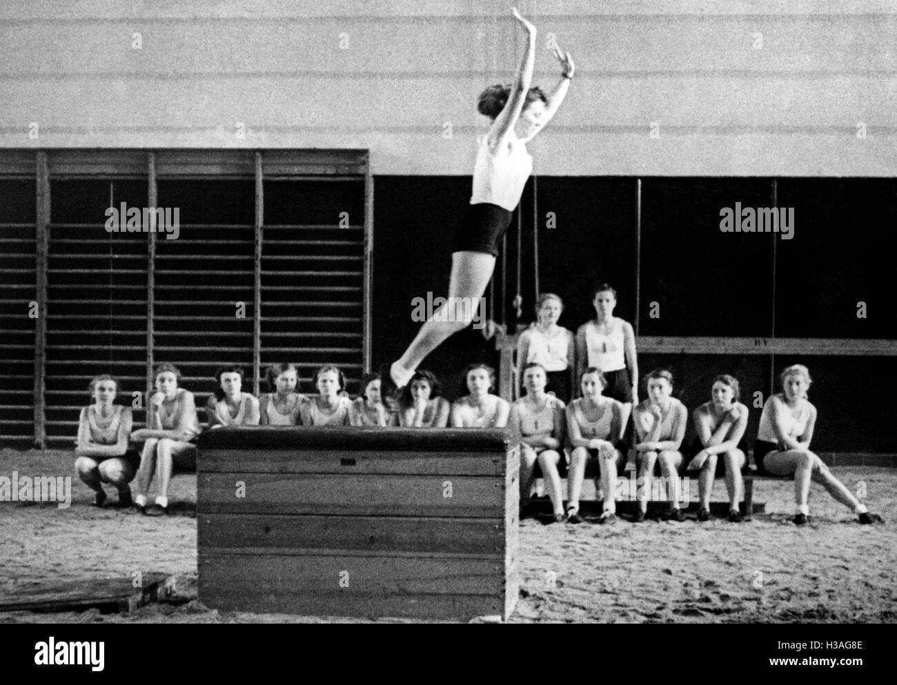 Members of the BDM-Werk Glaube und Schoenheit (BDM-Work, Faith and Beauty Society) doing gymnastics, Berlin 1940 Stock Photo