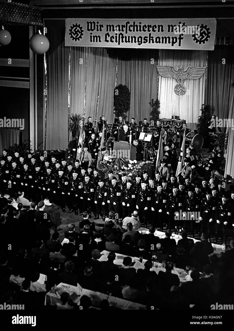 Ludwig Klitzsch at the UFA ceremony in Berlin, 1937 Stock Photo