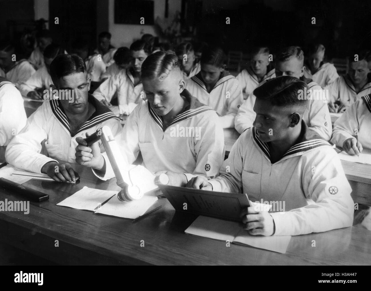 Naval officer cadets hires stock photography and images Alamy