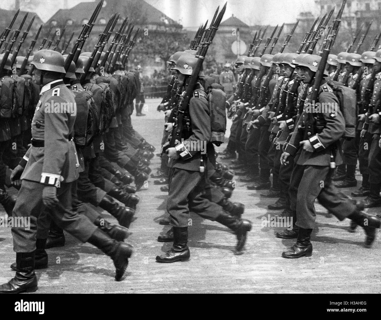 Wehrmacht soldiers parading through Berlin, 1938 Stock Photo