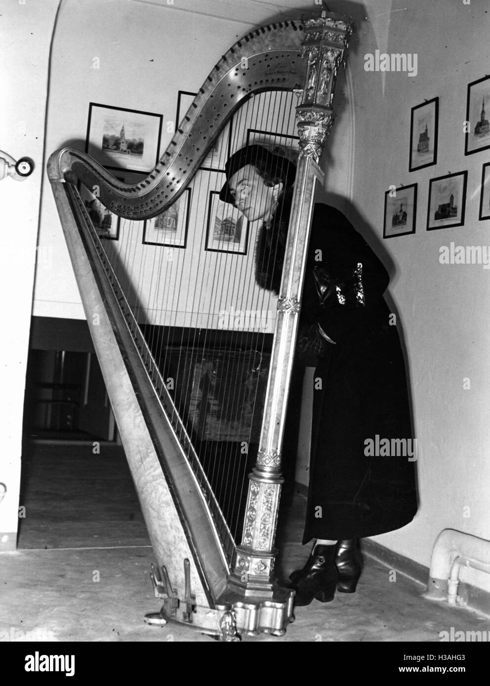 Harp in the Huguenot Museum in Berlin, 1938 Stock Photo