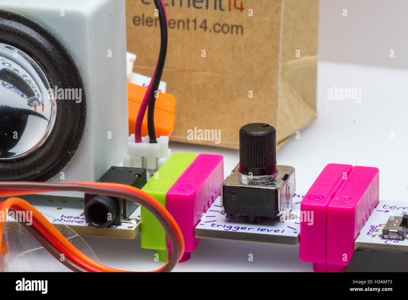 Programming for kids: Easy and fun robotic toys to learn and play with ...