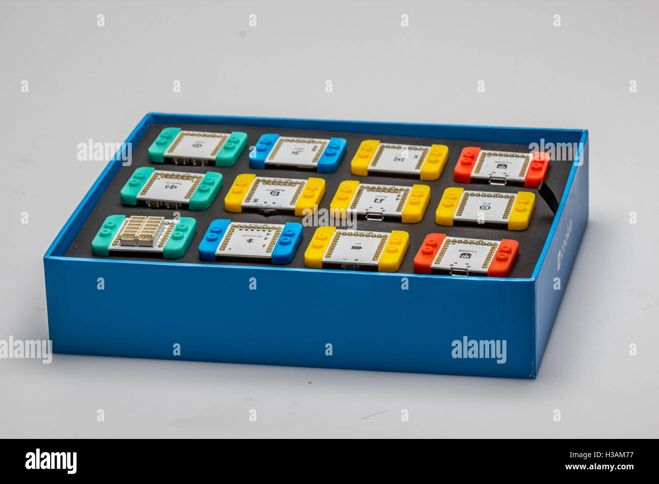 Programming for kids: Easy and fun robotic toys to learn and play with ...