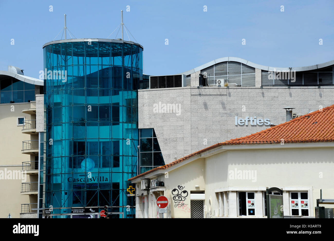 Cascais shopping hi-res stock photography and images - Alamy