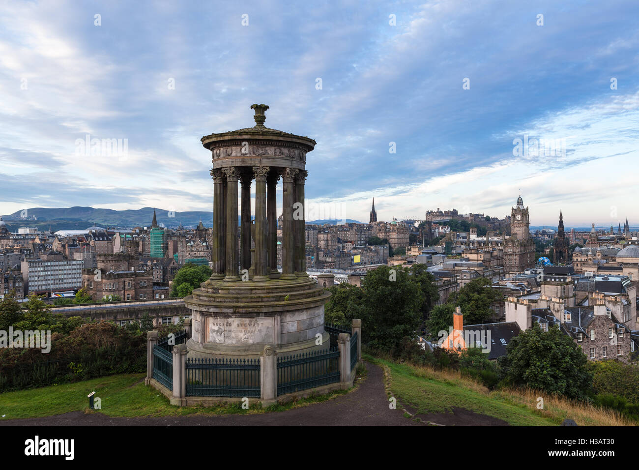 Castle on hill edinburgh hires stock photography and images Alamy