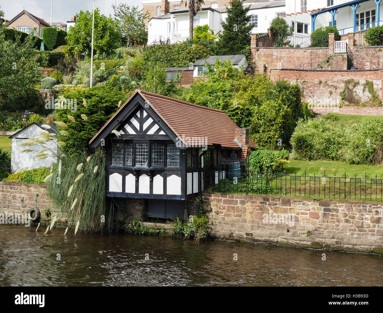 Houses along the River Dee at Chester Stock Photo Alamy