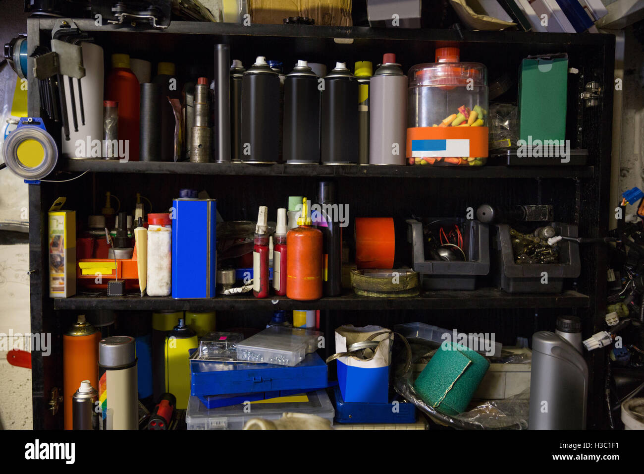 Motor oil on shelf Stock Photo Alamy