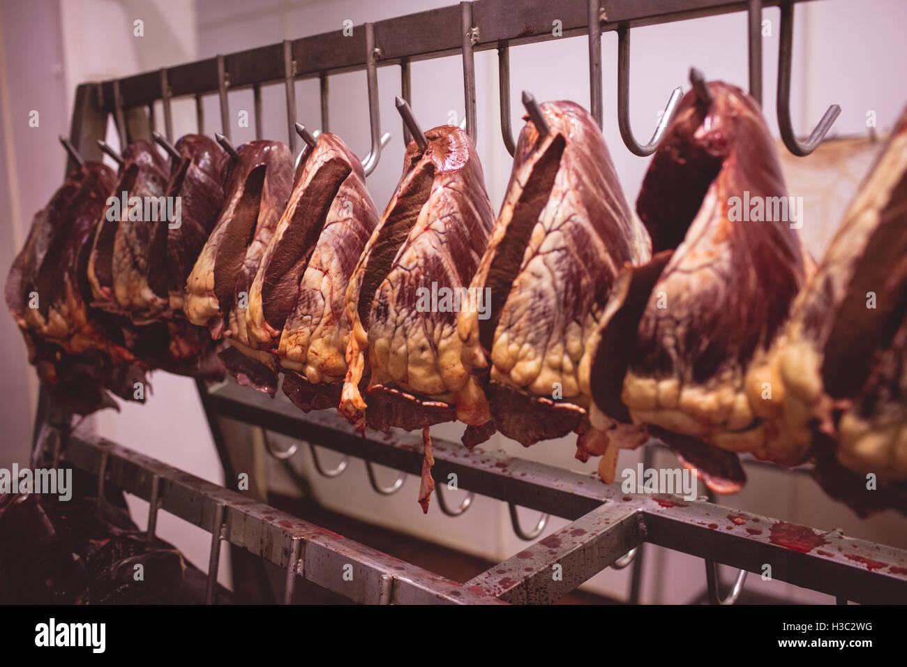 Hanging beef hi-res stock photography and images - Alamy