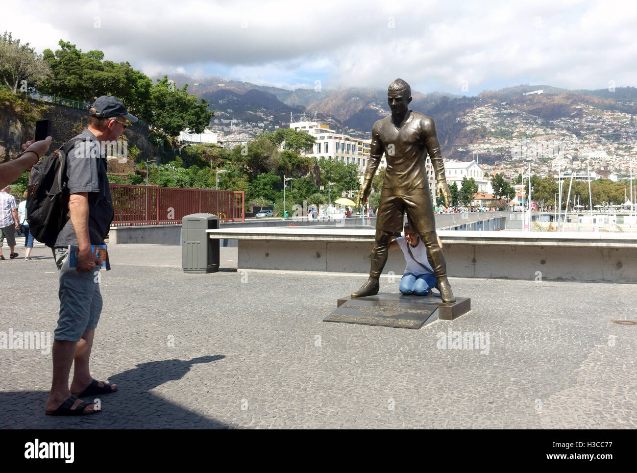 Christiano Ronaldo Statue Funchal Madeira Stock Photo Alamy