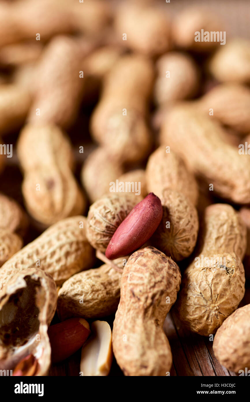 closeup of a pile of peanuts in its shells Stock Photo Alamy