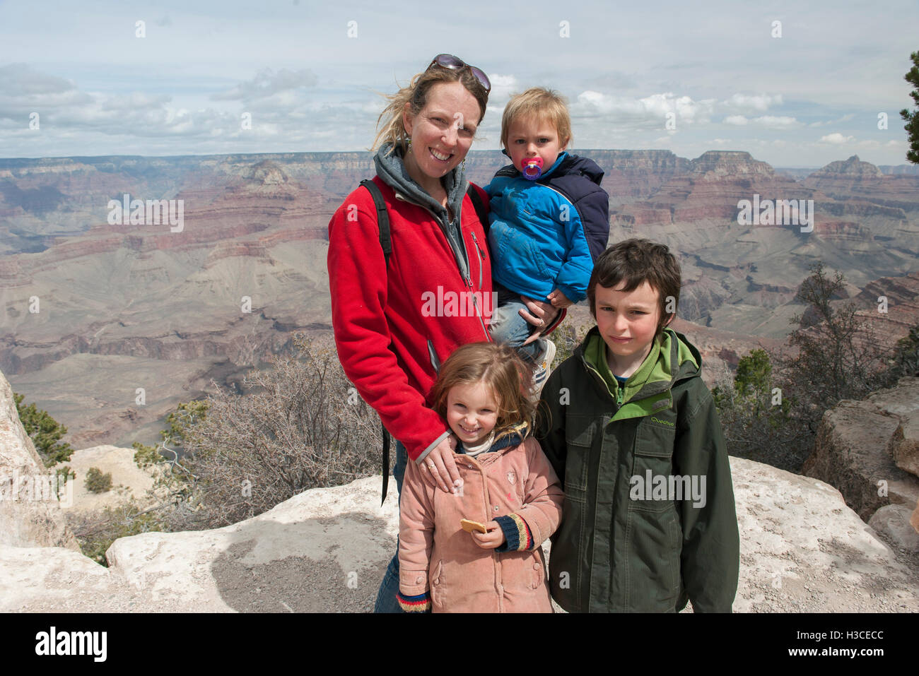 Mother and children at the Grand Canyon in Arizona, USA Stock Photo