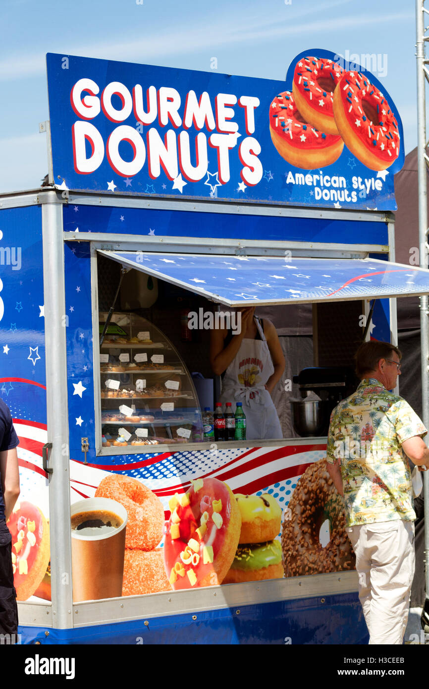 Doughnut stall doughnuts stall hires stock photography and images Alamy