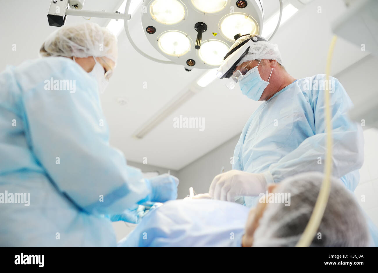 surgeons do surgery patient Stock Photo Alamy