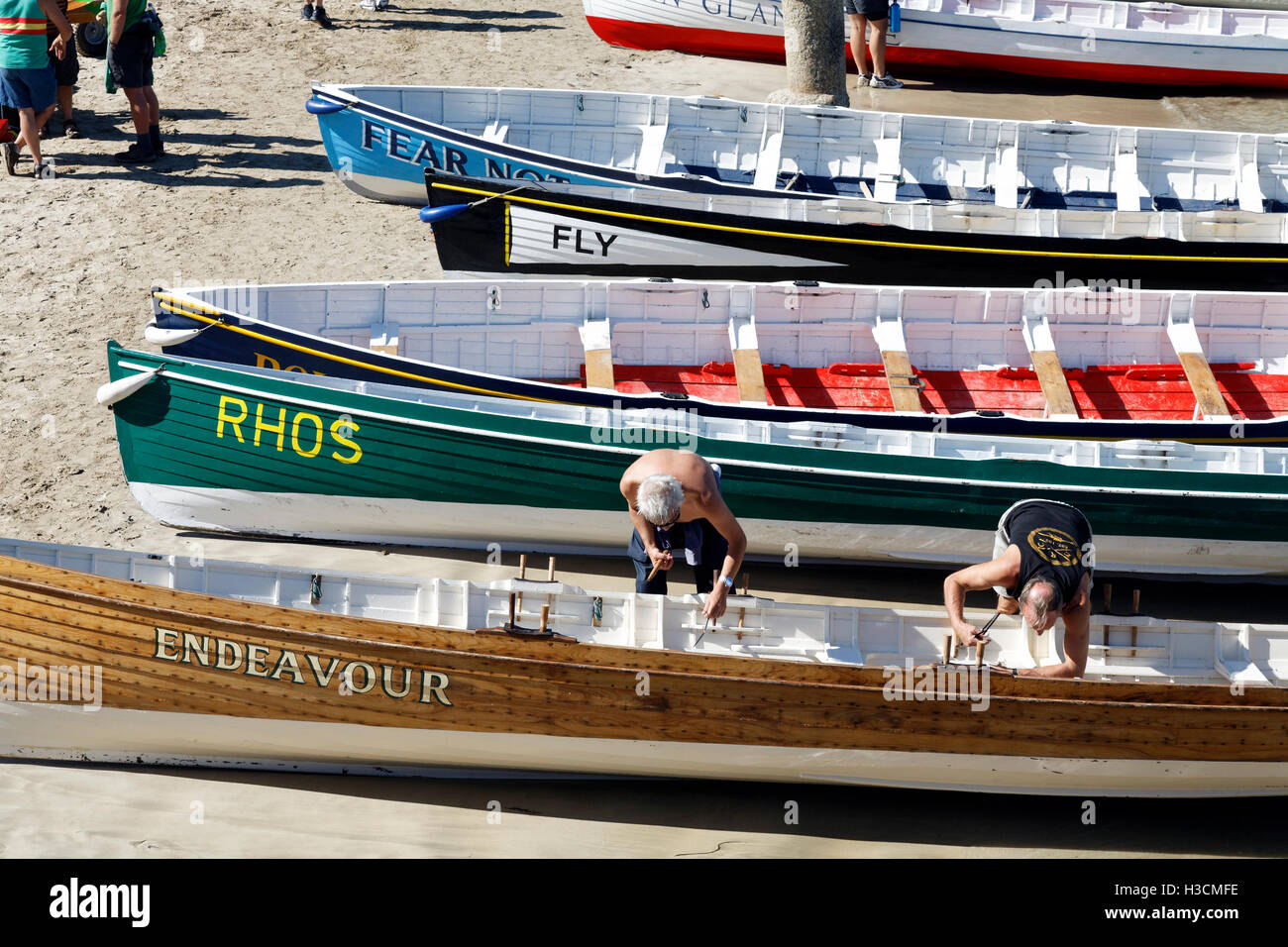 UK Cornwall Traditional Cornish gig boat racing crews Stock Photo