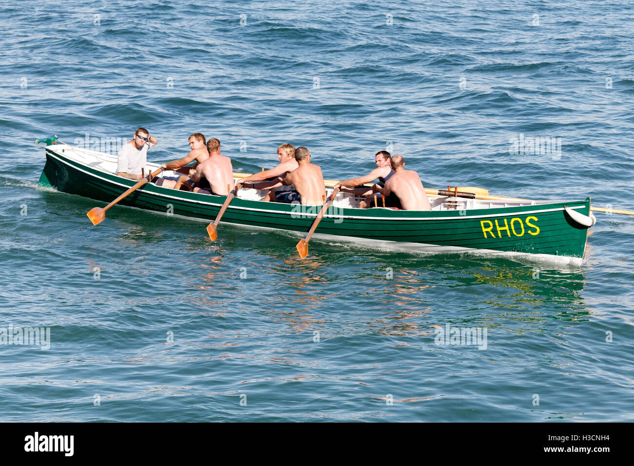 UK Cornwall Traditional Cornish gig boat racing crews Stock Photo