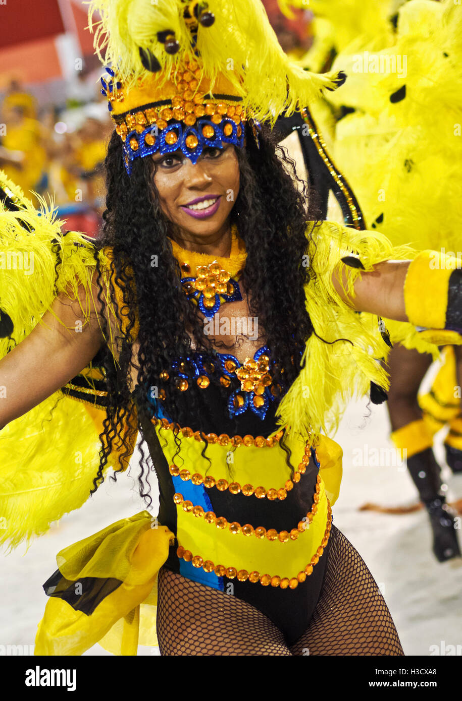 Samba dancer brazil hi-res stock photography and images - Alamy