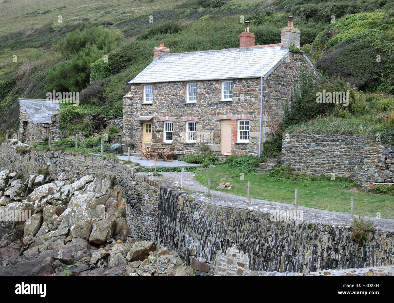 Cottage At Port Quin North Cornwall England Uk Stock Photo