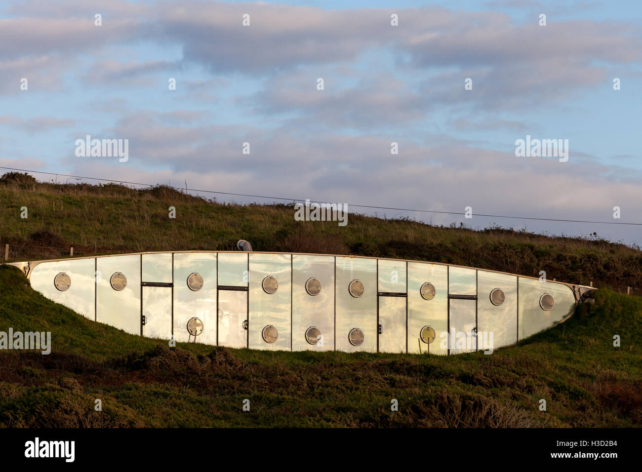 Ecohome at Druidstone, Pembrokeshire caught in the sun Stock Photo Alamy