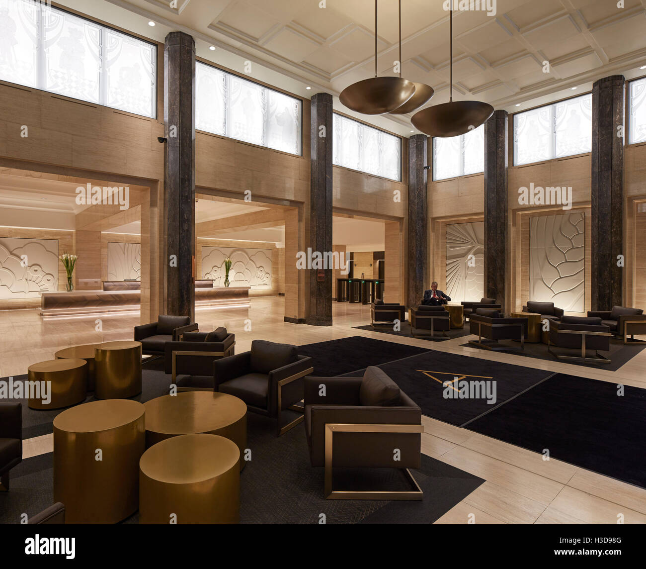 Reception and lounge area. The Adelphi Refurbishment, London, United Kingdom. Architect: Aukett Swanke , 2016. Stock Photo