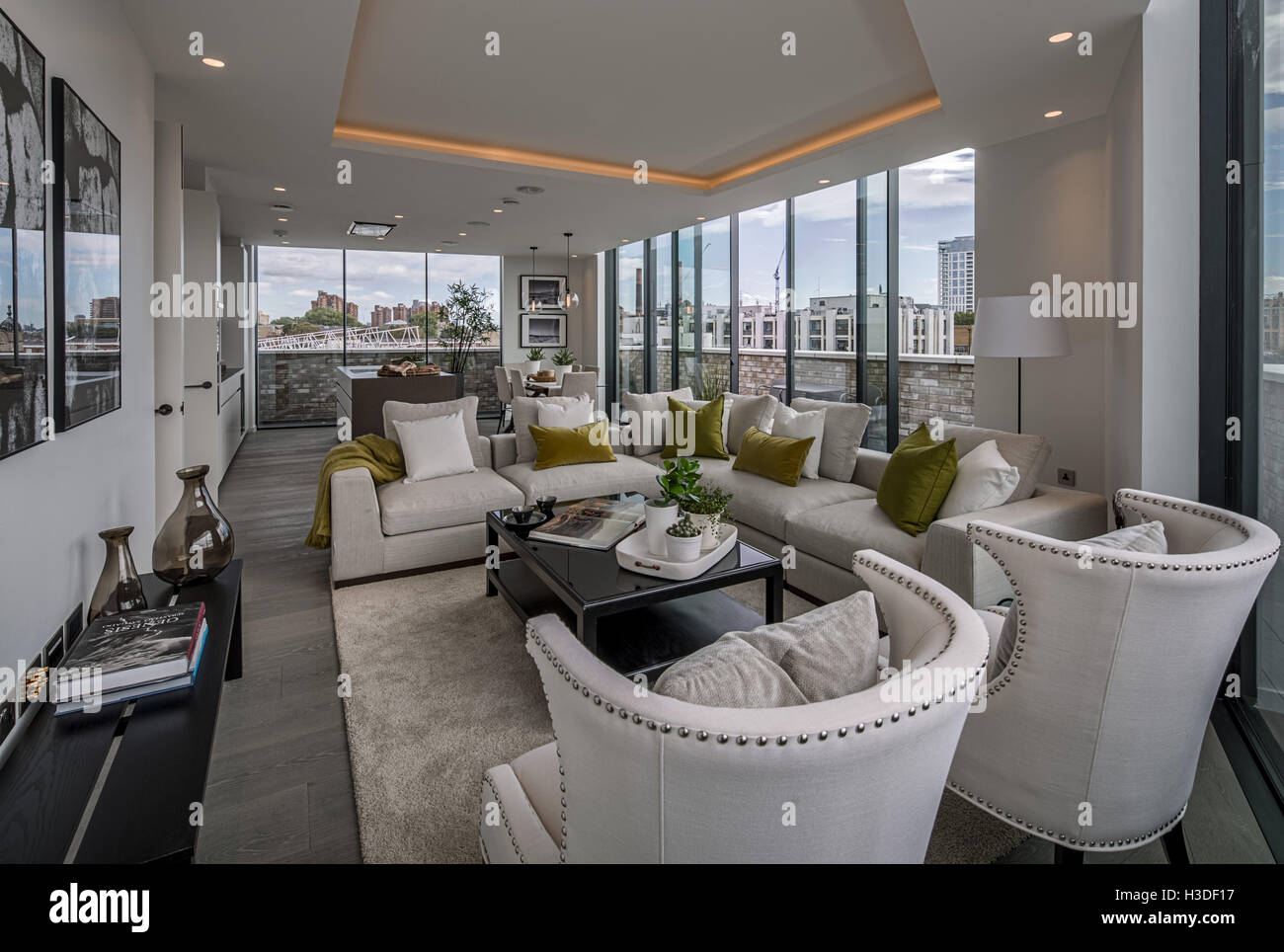Image showcasing Apartment window interior hi-res stock photography and images - Alamy