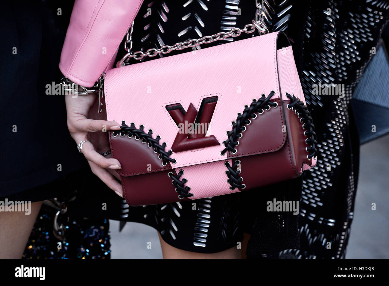 Download Stand out in style with this gorgeous Louis Vuitton Pink shoulder  bag Wallpaper
