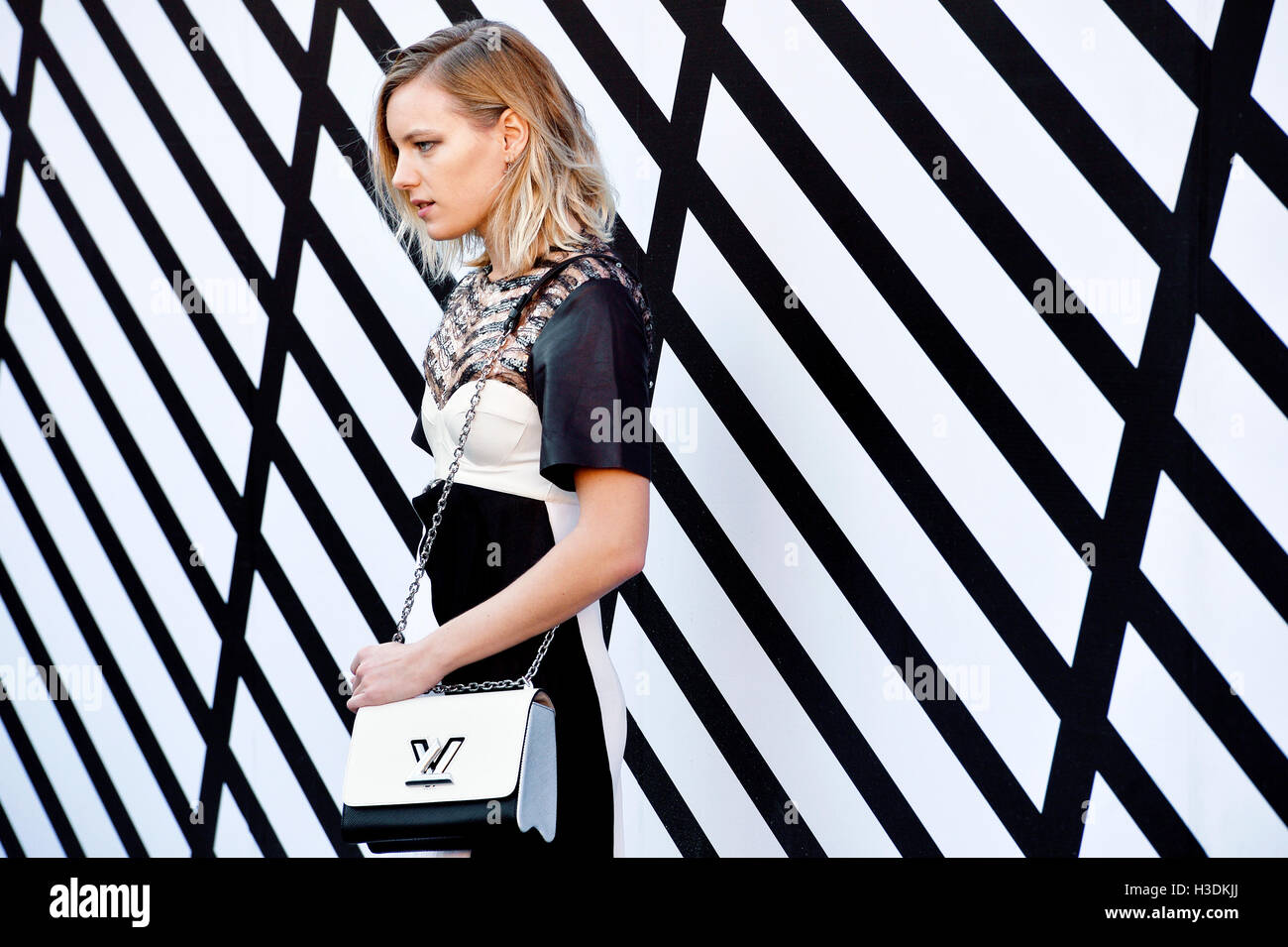 136,715 Louis Vuitton Clothing Stock Photos, High-Res Pictures, and Images  - Getty Images