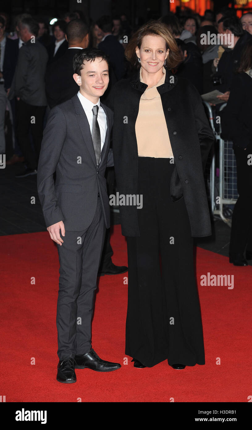 London, UK. 6th Oct, 2016. Lewis MacDougall and Sigourney Weaver attend ...
