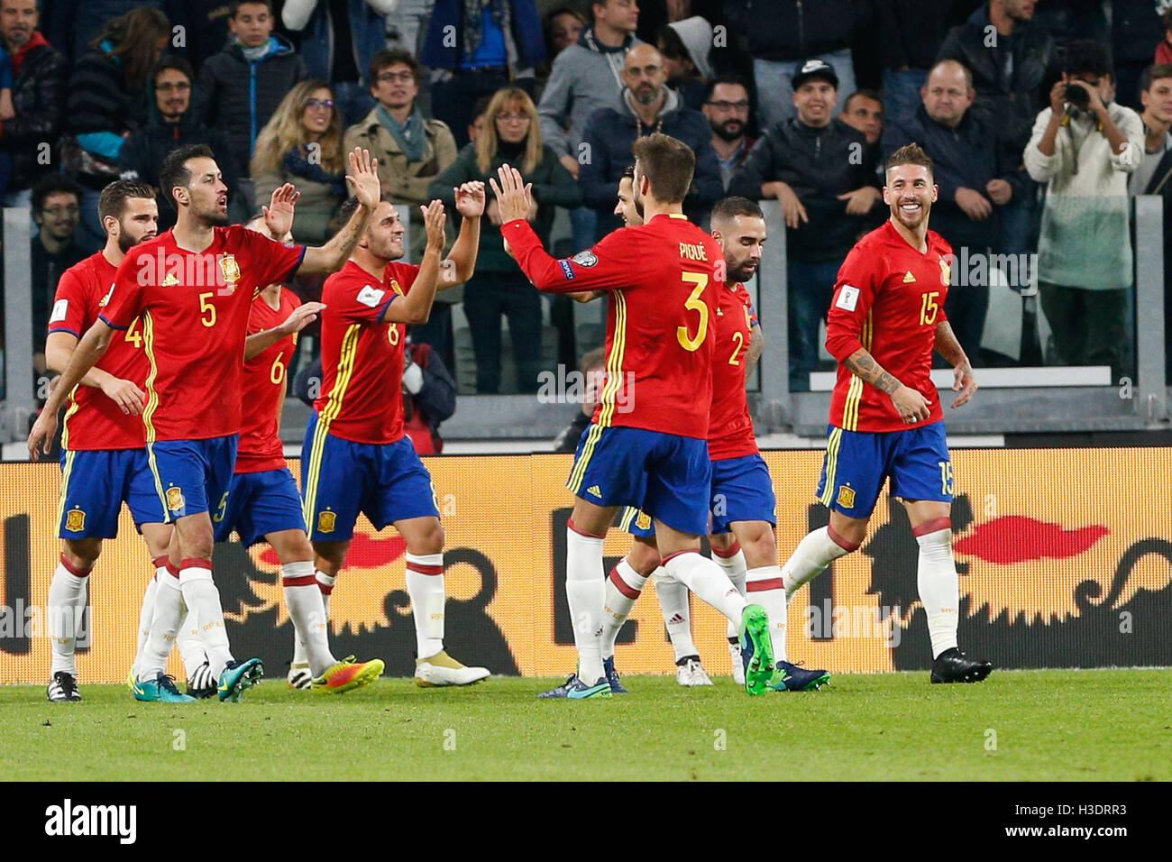 Juventus Stadium, Turin, Italy. 06th Oct, 2016. FIFA World Cup Qualifying Football. Italy versus Spain. Spanish celebration for the goal from Perez for 0-1 Credit:  Action Plus Sports/Alamy Live News Stock Photo
