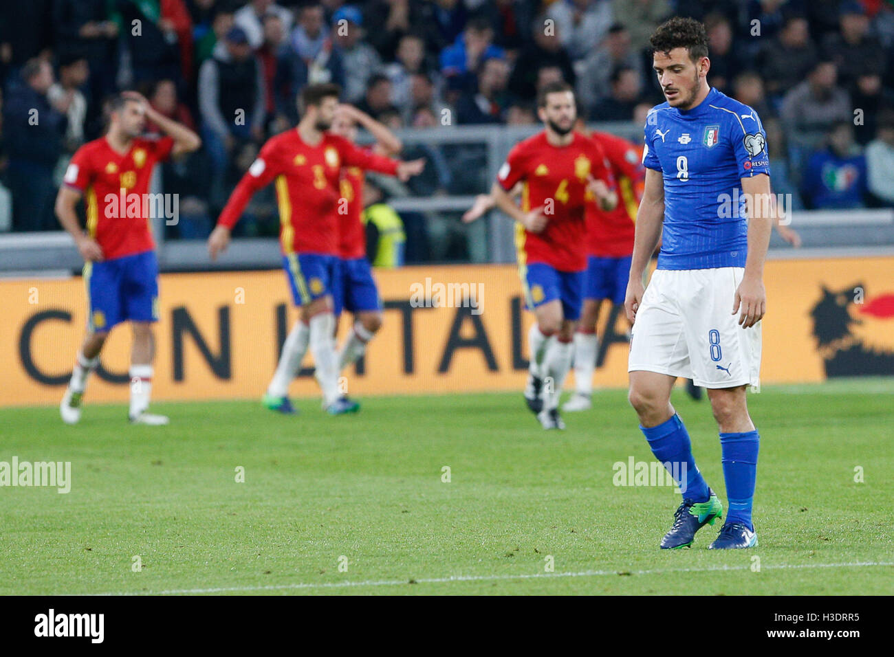 Juventus Stadium, Turin, Italy. 06th Oct, 2016. FIFA World Cup Qualifying Football. Italy versus Spain. Spanish celebration for the goal from Perez for 0-1 Credit:  Action Plus Sports/Alamy Live News Stock Photo