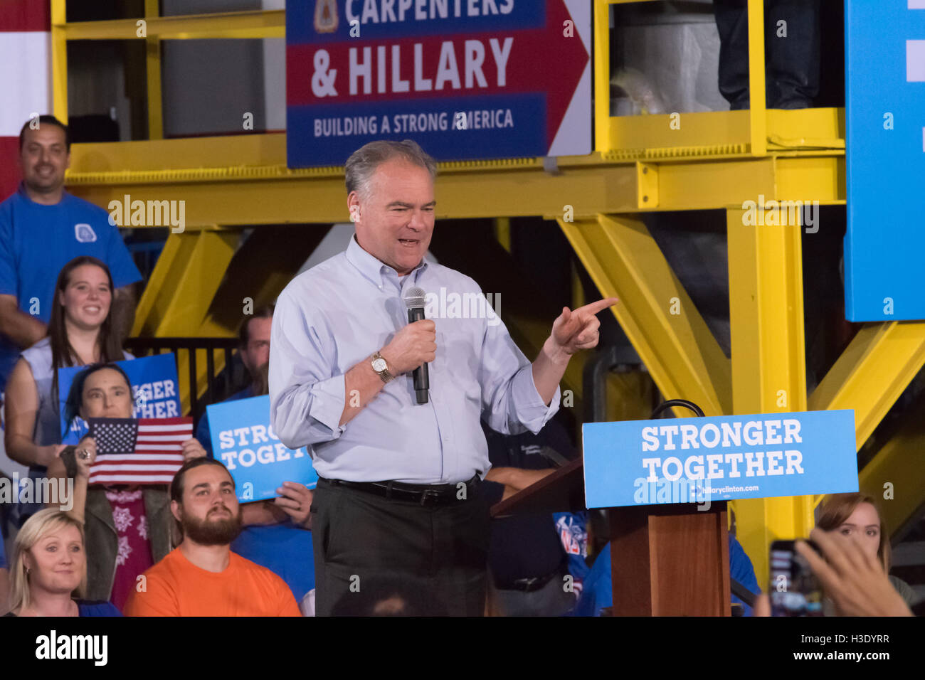 Las Vegas, Nevada, USA. 6th October, 2016. Senator Tim Kaine speaks to ...