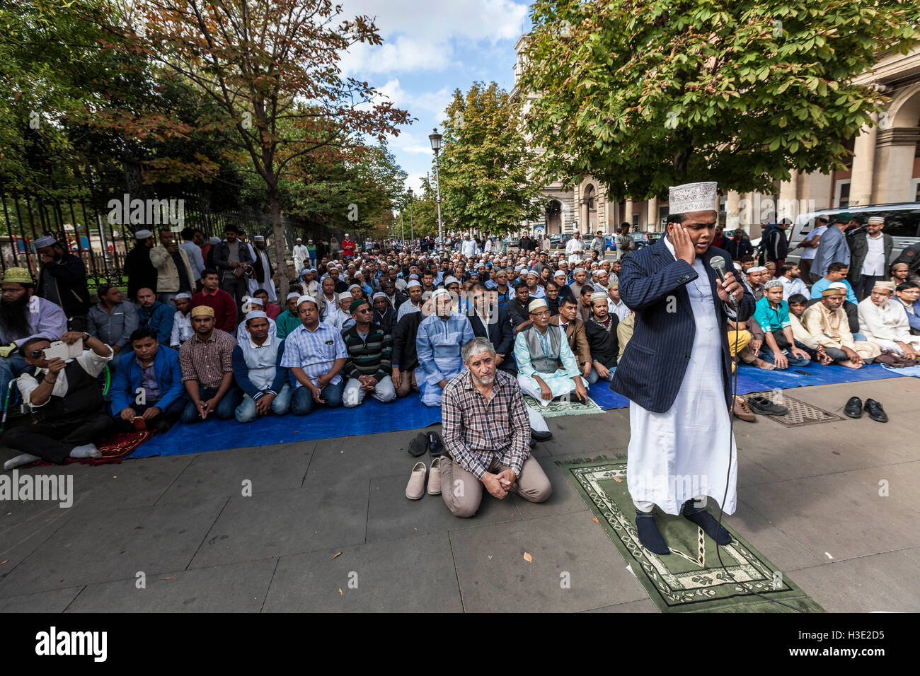Muslim Rome Rome, Italy. 07th October, 2016. Thousands of muslim take to streets to ...
