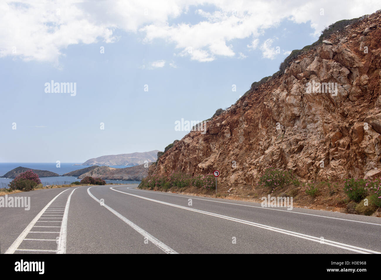 Road among picturesque mountains hi-res stock photography and images ...