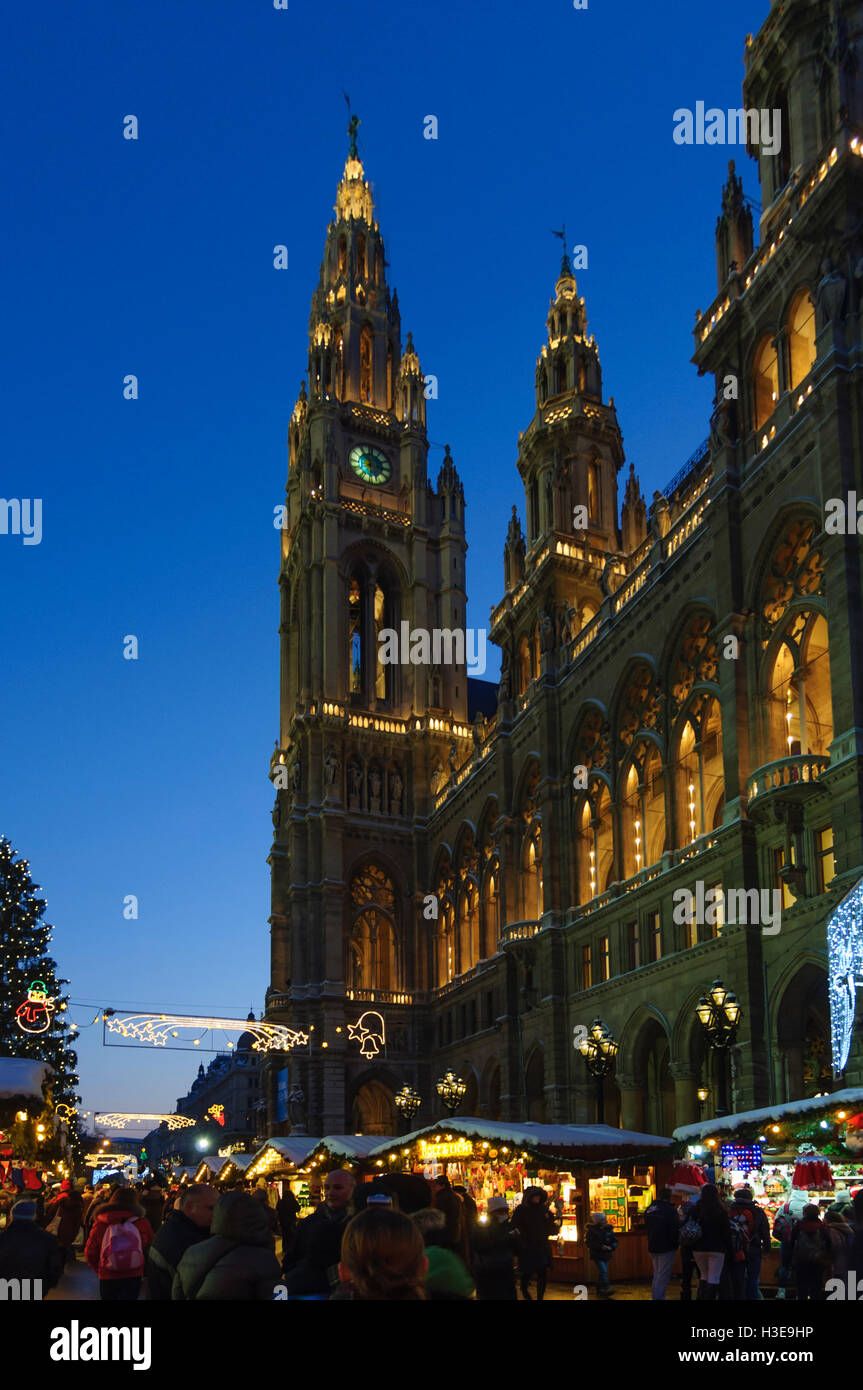 Wien, Vienna: Christmas market ' Christkindlmarkt ' , city hall, 01., Wien, Austria Stock Photo