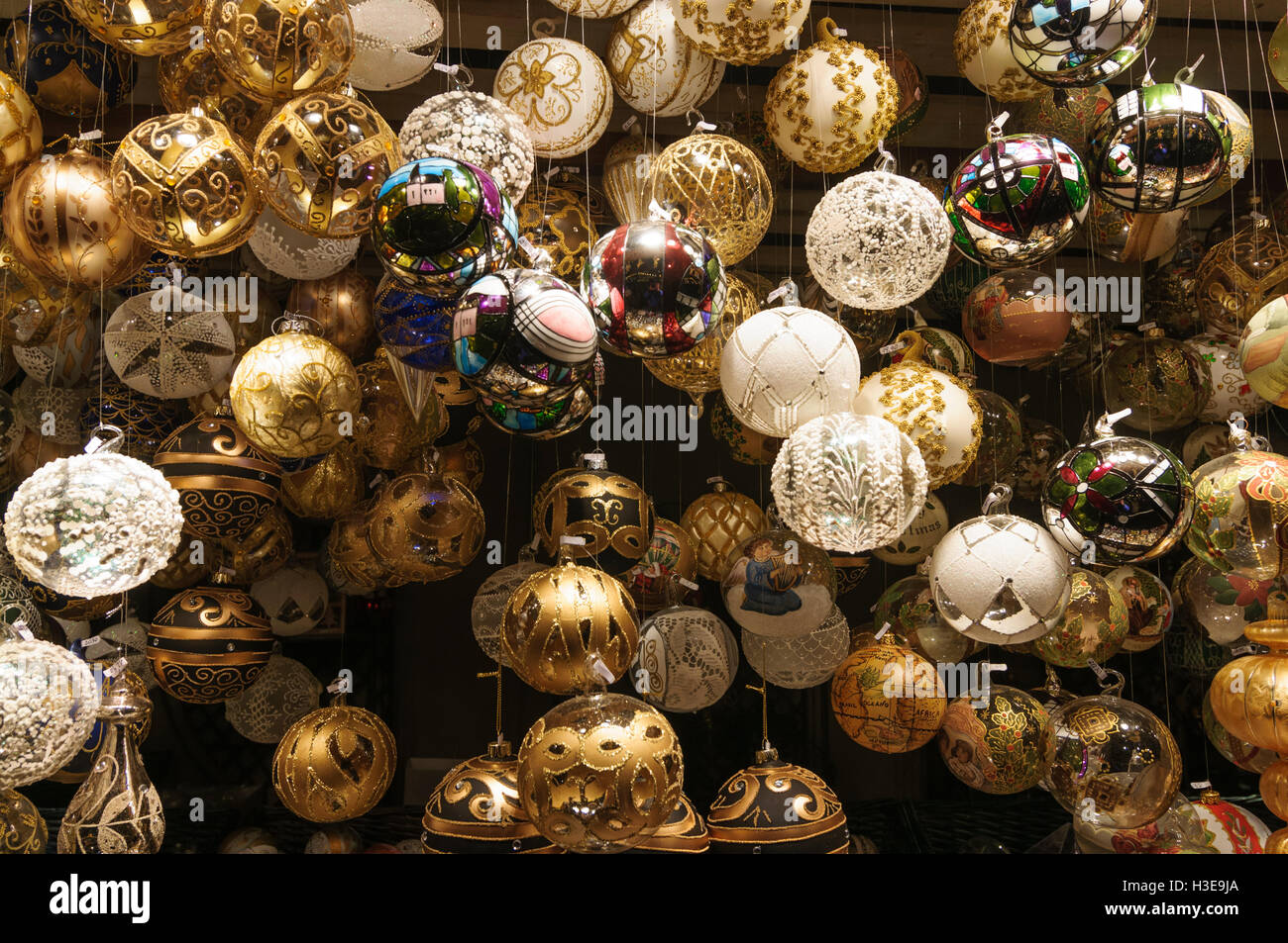 Wien, Vienna: Balls for sale at Christmas market " Christkindlmarkt ", 01., Wien, Austria Stock Photo
