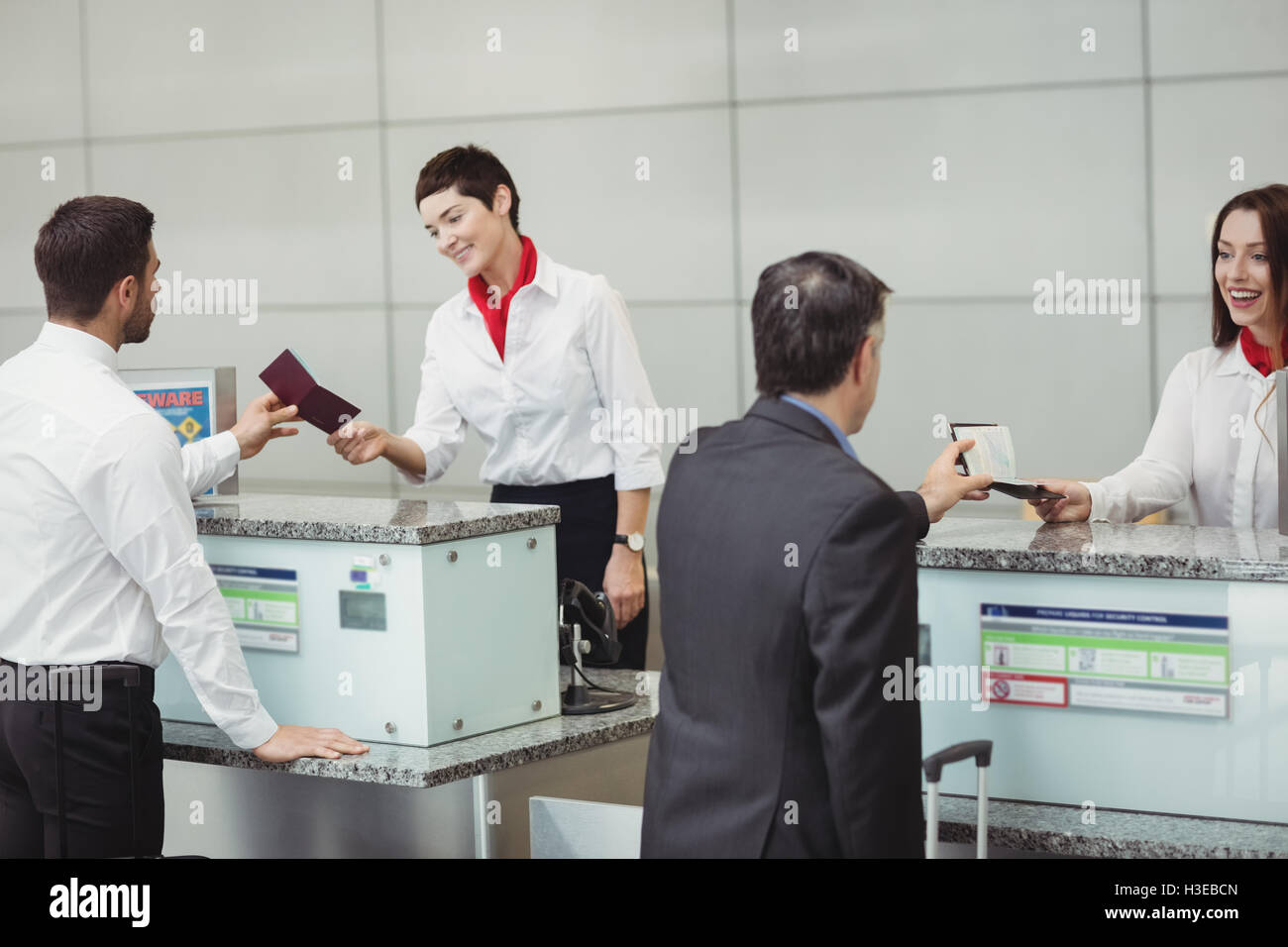 Desk Attendant High Resolution Stock Photography and Images Alamy