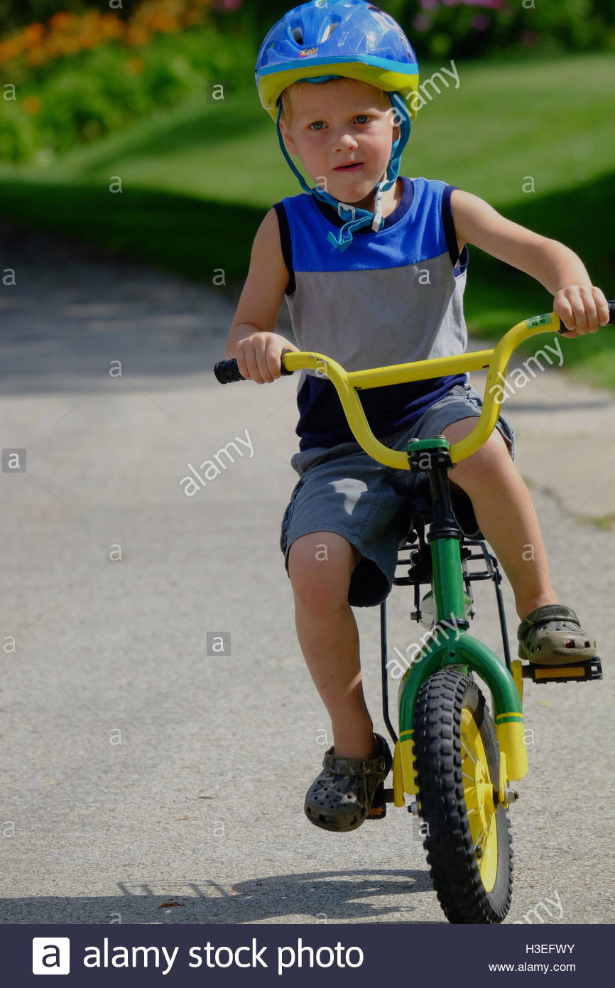 helmet for three year old