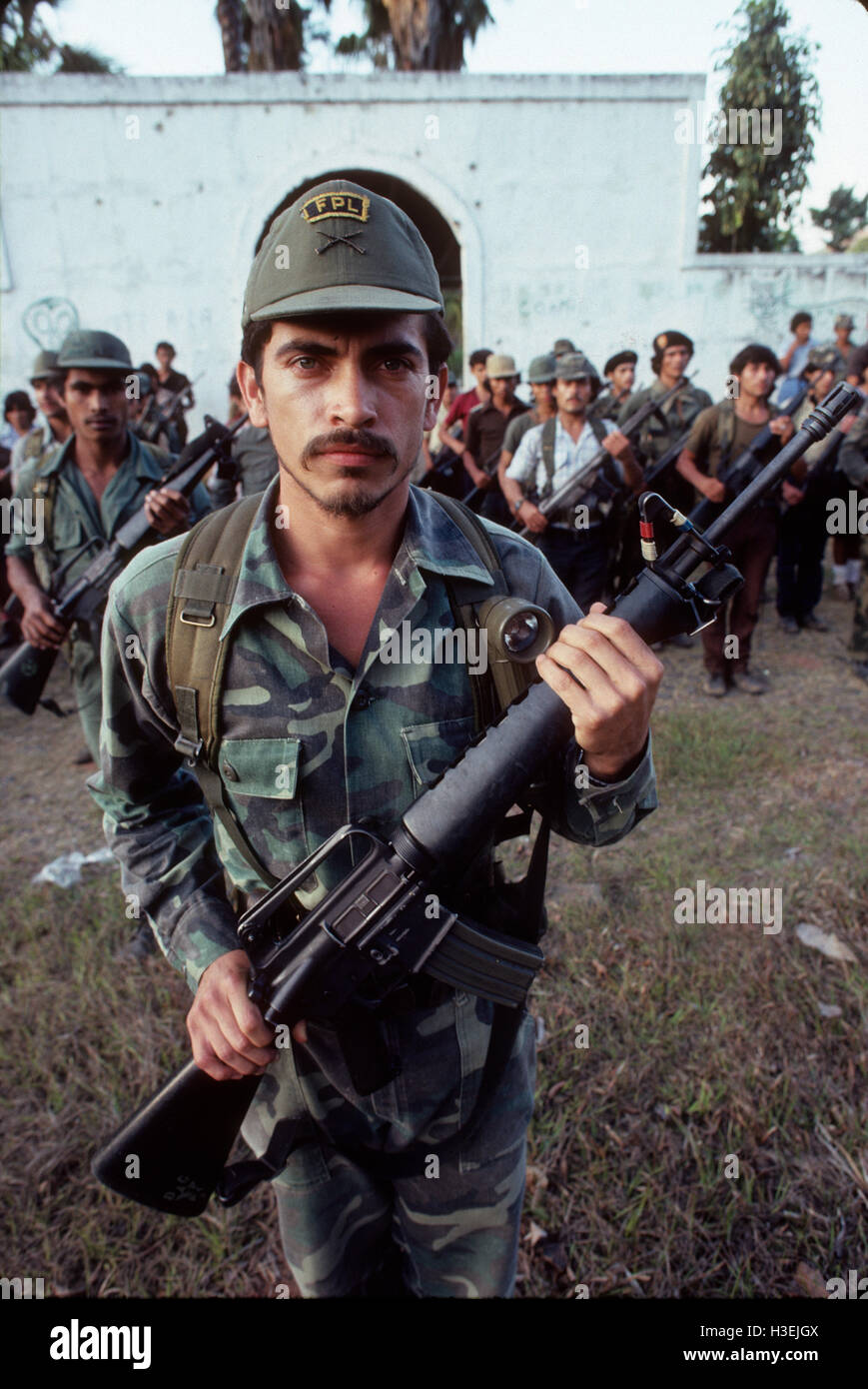 TENANCINGO,  EL SALVADOR, MARCH 1984: -  FPL Guerrilla  Captain Sebastian with some of the guerrillas that had been gathered for an offensive. Stock Photo