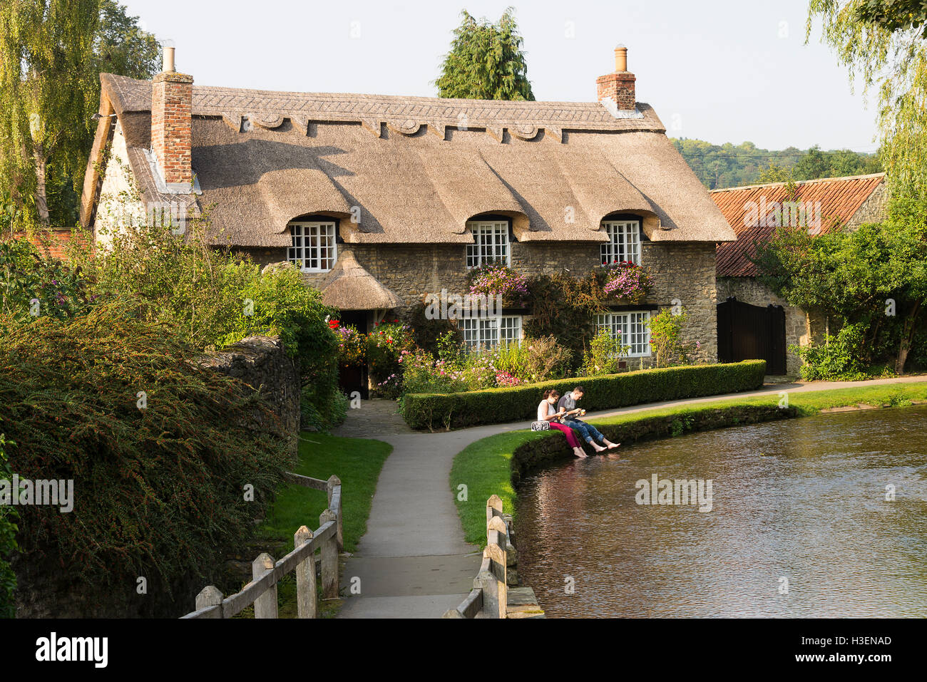 Beautiful Thatched Cottage Alongside Thornton Beck in ThorntonleDale